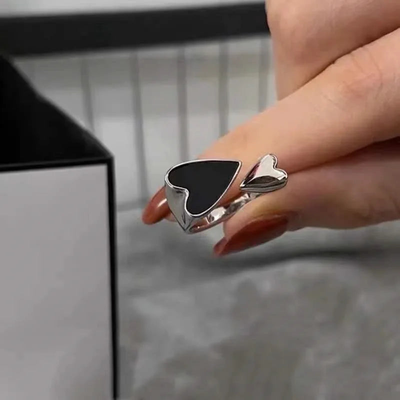 New Trendy Two-color Black Heart Rings For Women