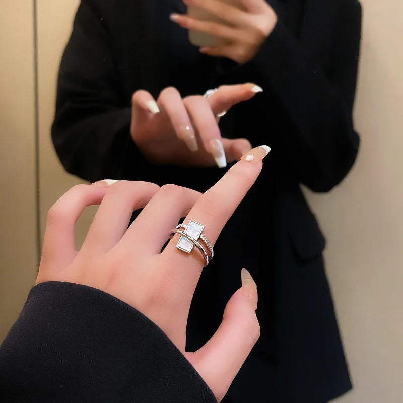 New Trendy Two-color Black Heart Rings For Women