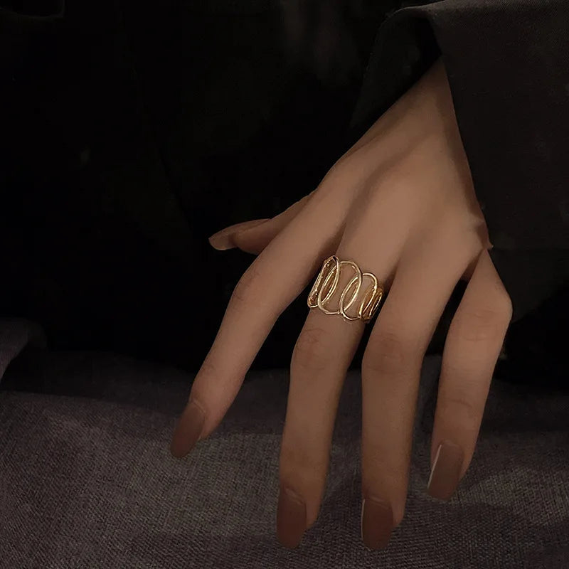 New Trendy Two-color Black Heart Rings For Women