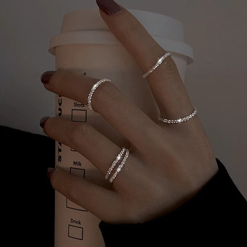 New Trendy Two-color Black Heart Rings For Women